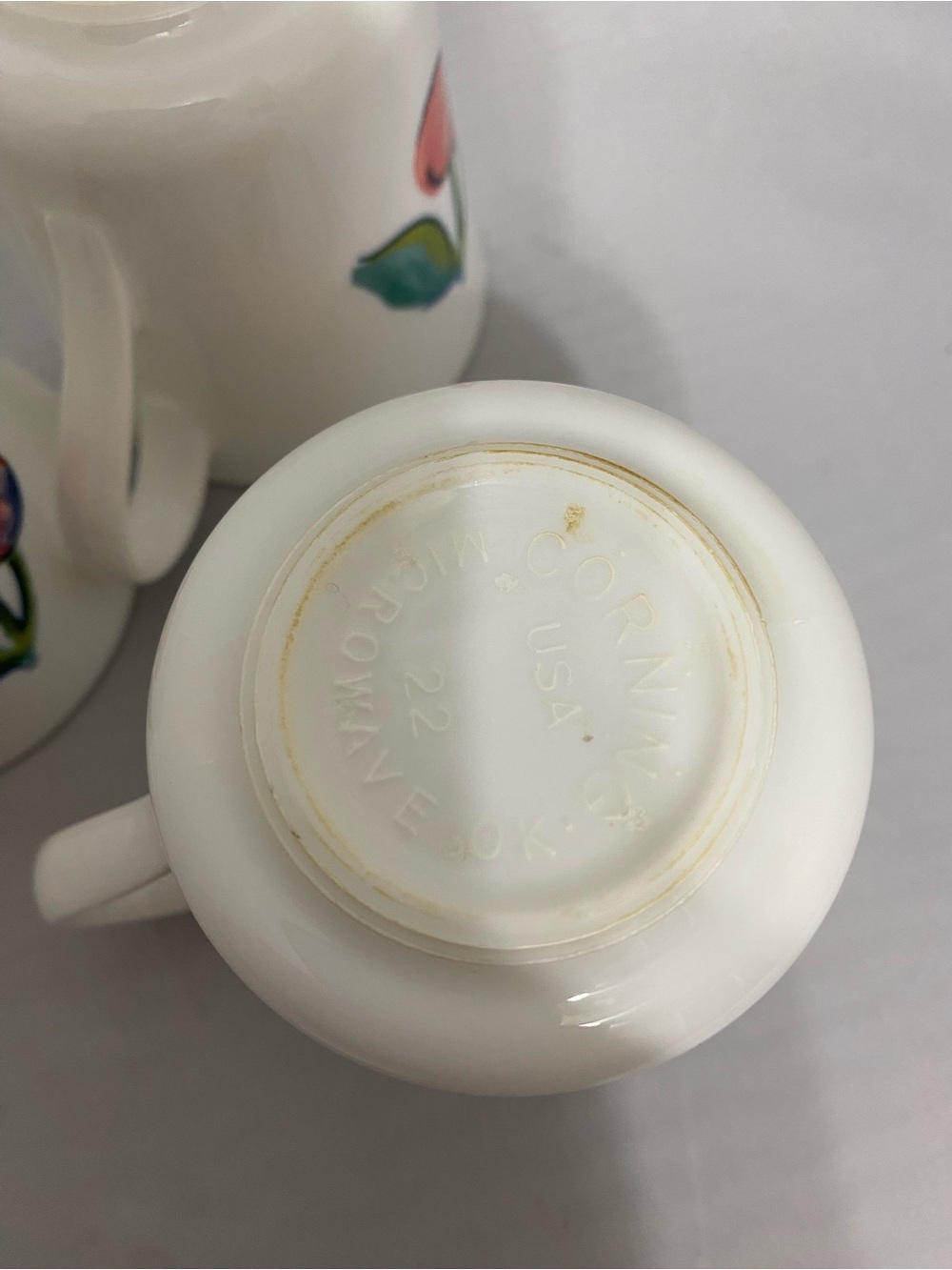 Corningware Fruit Basket Set with Bakeware and Mugs - Picture 15 of 16